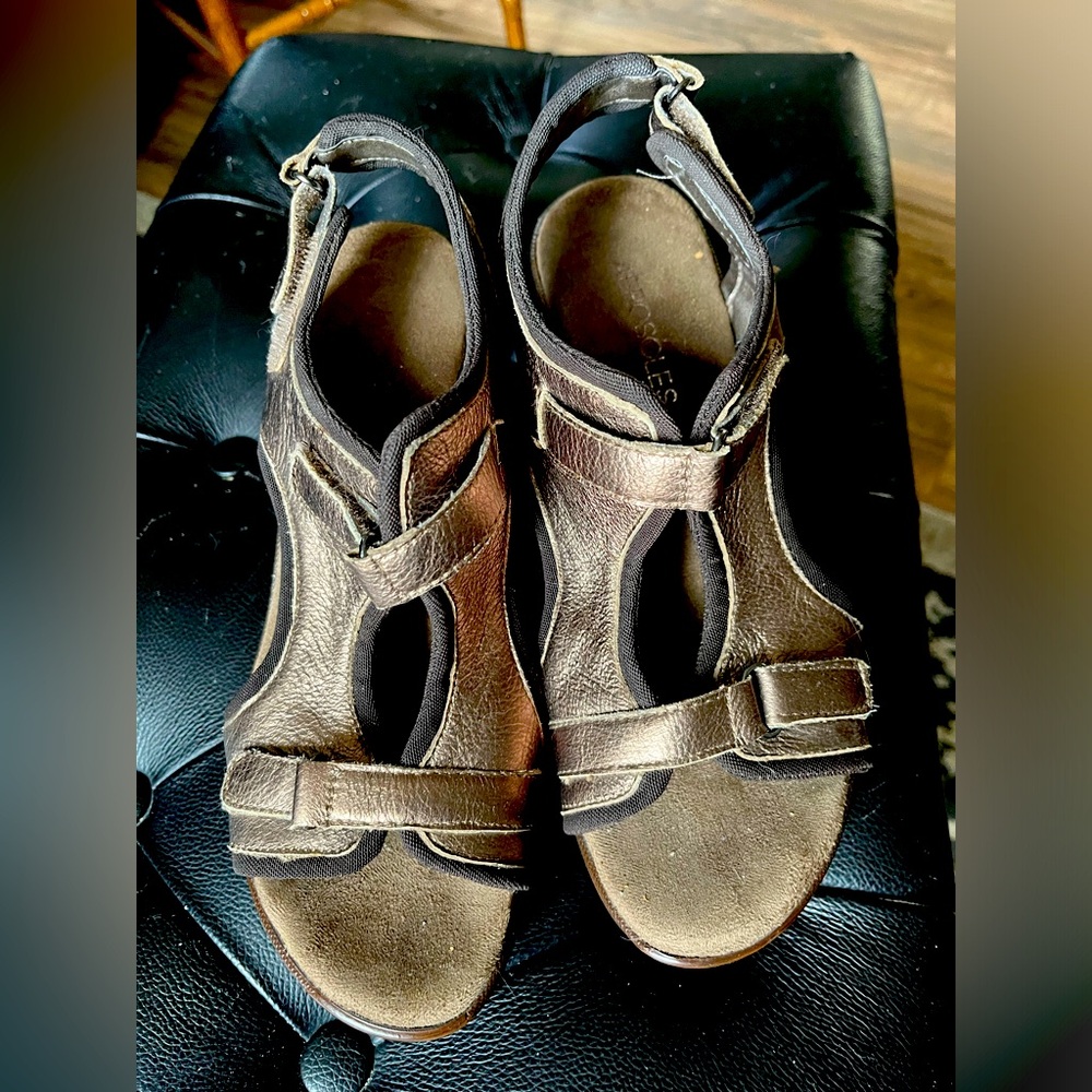 Aerosoles leather/ buckles cage sandals sz 7